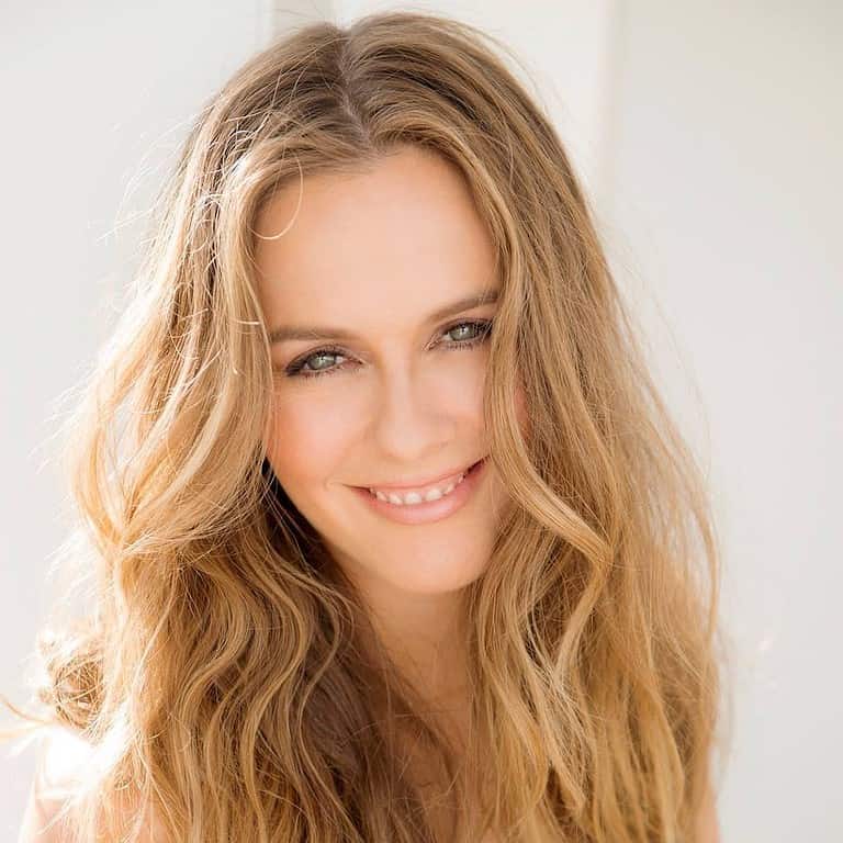 Alicia Silverstone