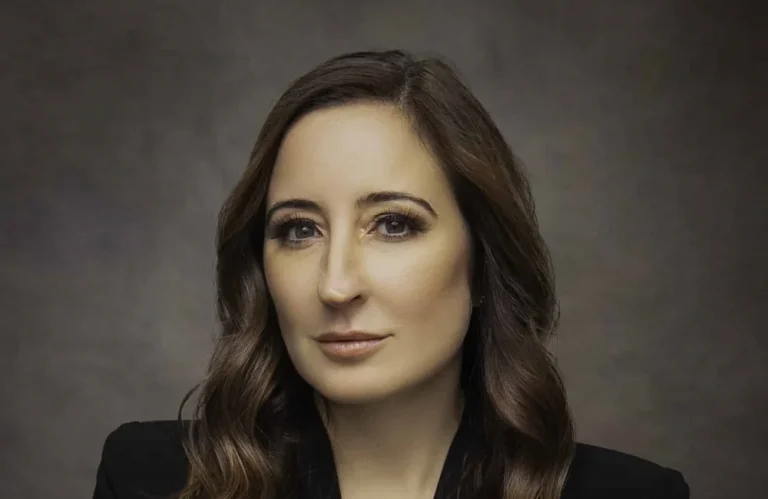 Headshot-Alexandra-Carter